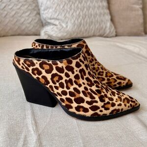Women’s Dolce Vita Leopard Print Pony Hair Calfskin Leather Iris Mules, 7 EUC
